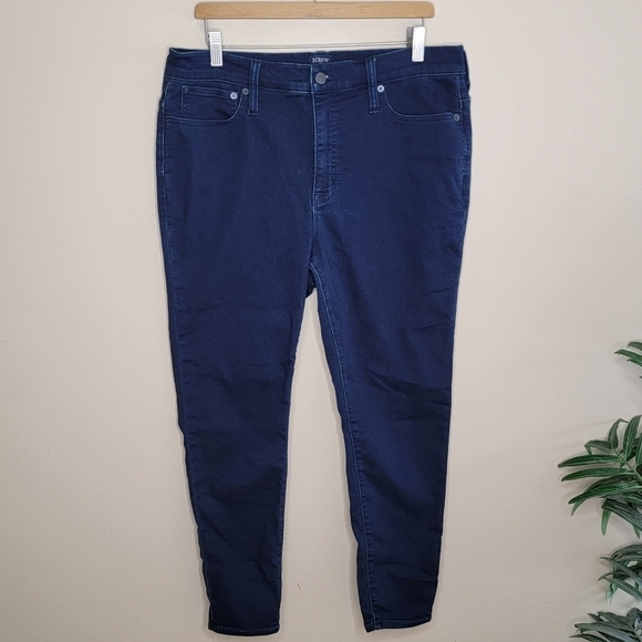 J. Crew Factory | Mid-Rise Skinny Dark Blue Jeans Womens Size 33 - Picture 1 of 4